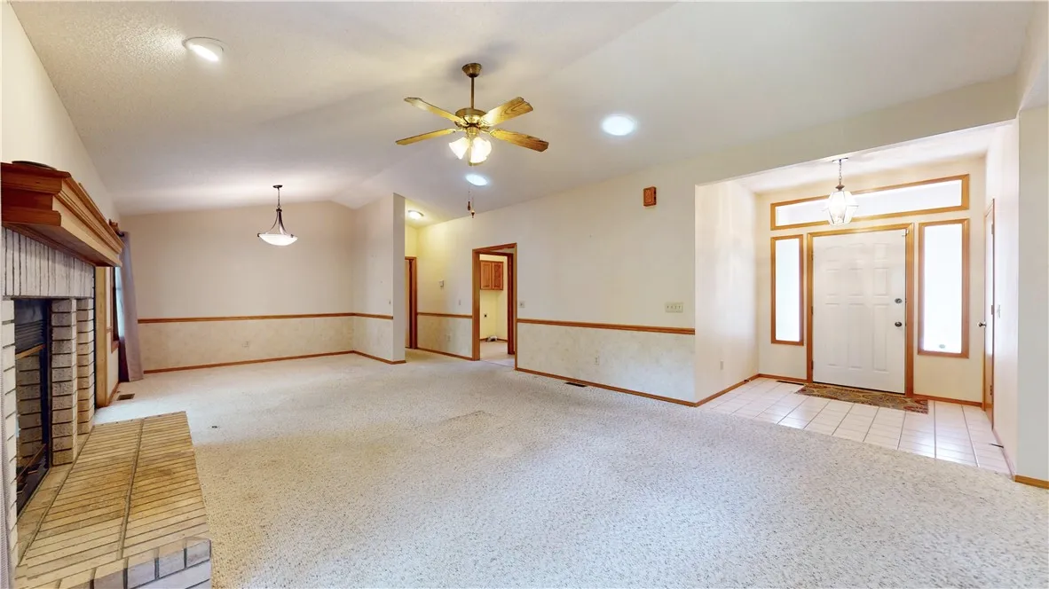 Bella Vista, Arkansas 72715, United States, 2 Bedrooms Bedrooms, ,2 BathroomsBathrooms,Residential,Active,203806