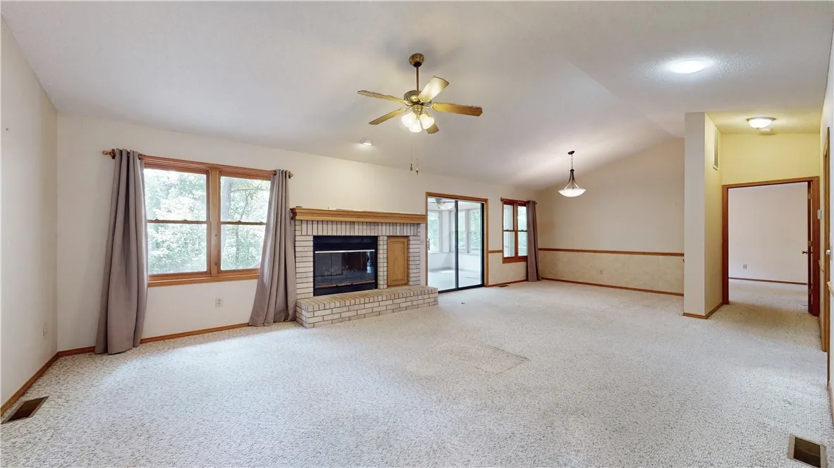 Bella Vista, Arkansas 72715, United States, 2 Bedrooms Bedrooms, ,2 BathroomsBathrooms,Residential,Active,203806