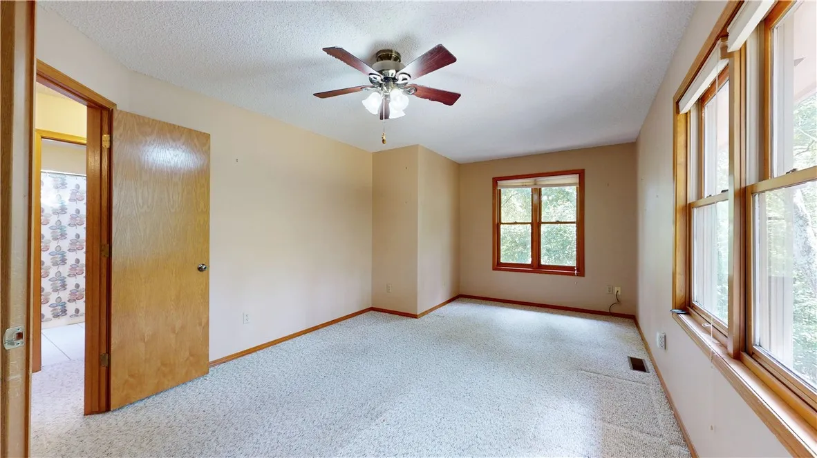 Bella Vista, Arkansas 72715, United States, 2 Bedrooms Bedrooms, ,2 BathroomsBathrooms,Residential,Active,203806