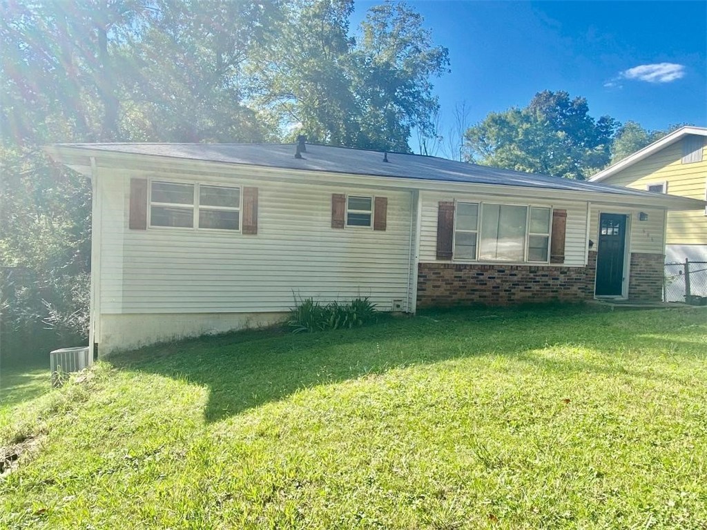 Welcome to this charming home in the heart of Harrison! You’ll love the convenience of being just a short walk away from schools and a hospital. It's an ideal property for a starter or anyone looking for a rental opportunity. On the main floor, you’ll find 3 cozy bedrooms and 1 bathroom, while the basement provides additional rooms/space that can easily be converted into bedrooms, an office, or a fun playroom for the kids. The main floor features hardwood flooring in two of the bedrooms and laminate flooring in the rest of the area. A brand new water heater and washer and dryer are also included. Call today to schedule a showing!