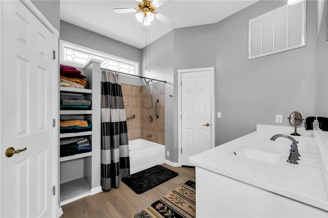 Unit 12 Holiday Island - Residential