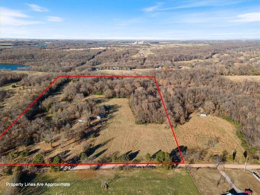 SELLERS ARE NEGOTIABLE AND WILL LOOK AT ANY OFFER: ATTN DEVELOPERS: OPPORTUNITY ZONE!! Very nice 20 acres in great location on North side of Siloam Springs, close to City Lake, biking trails, frisbee golf, etc.. Mostly level but some rolling and wooded areas.  Private setting.  Great development area with subdivision going in close by.  Survey has been completed and there are flags at the property.  Old, vacant home on the property.  Electric is still on in the home.  Be cautious when entering home in case of squatters.  (Have not seen any but just in case).