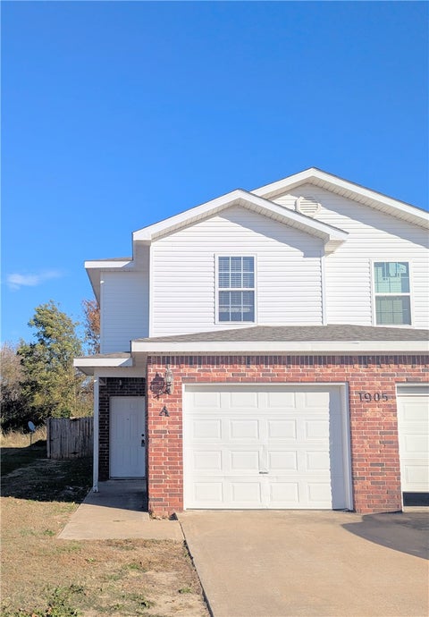 Photo of 1905 Azlin Place A #A, Siloam Springs, AR 72761 (MLS # 1358782)