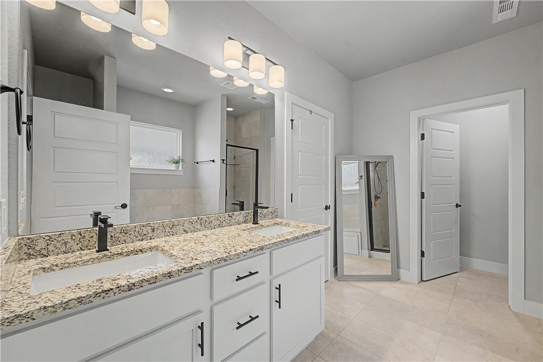 Grove Ph Ill, The Rogers - Residential