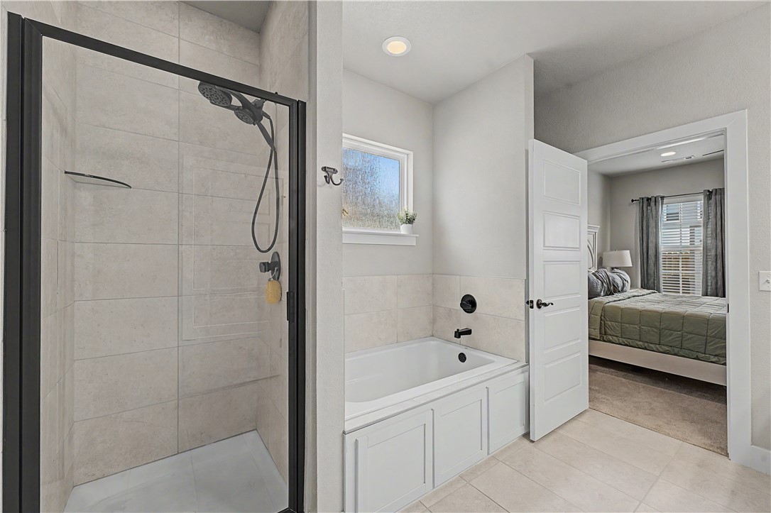 Grove Ph Ill, The Rogers - Residential