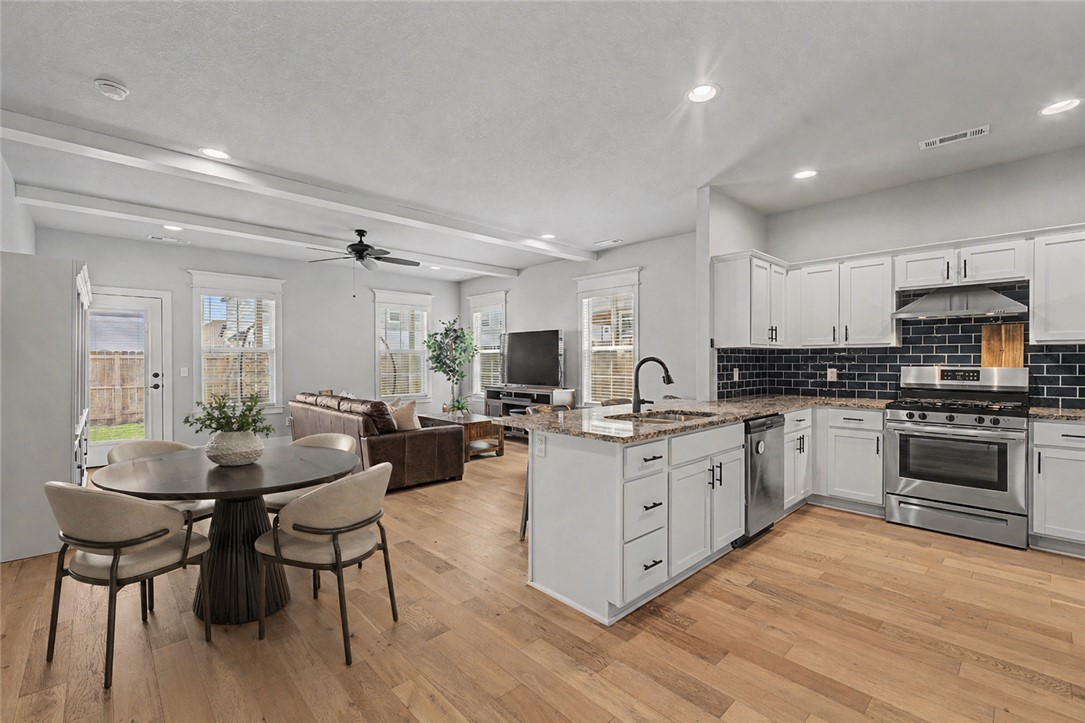 Grove Ph Ill, The Rogers - Residential