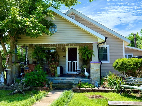 Photo of 428 E Locust Street, Rogers, AR 72756 (MLS # 1352848)