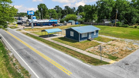 Photo of 102 SE Galveston Street, Gravette, AR 72736 (MLS # 1360879)