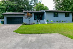 Great place for Country Living! This 3 Bedroom home is located just off the Knoxville exit. Seller has taken immaculate care of this home. It boast a split floor plan, back deck, and covered front porch. You'll have plenty of space in the oversized 2 car garage with an attached carport. There is also a 25' x 27' Shop with concrete floors and overhead door. Drink your morning coffee from your back deck, over-looking your fenced in back yard. The Heat Pump was new in 2018. Lots to Love about this home. Call today for a personal tour.