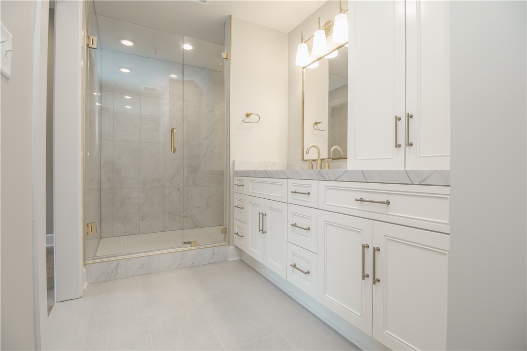 Pinnacle Heights Rogers - Residential