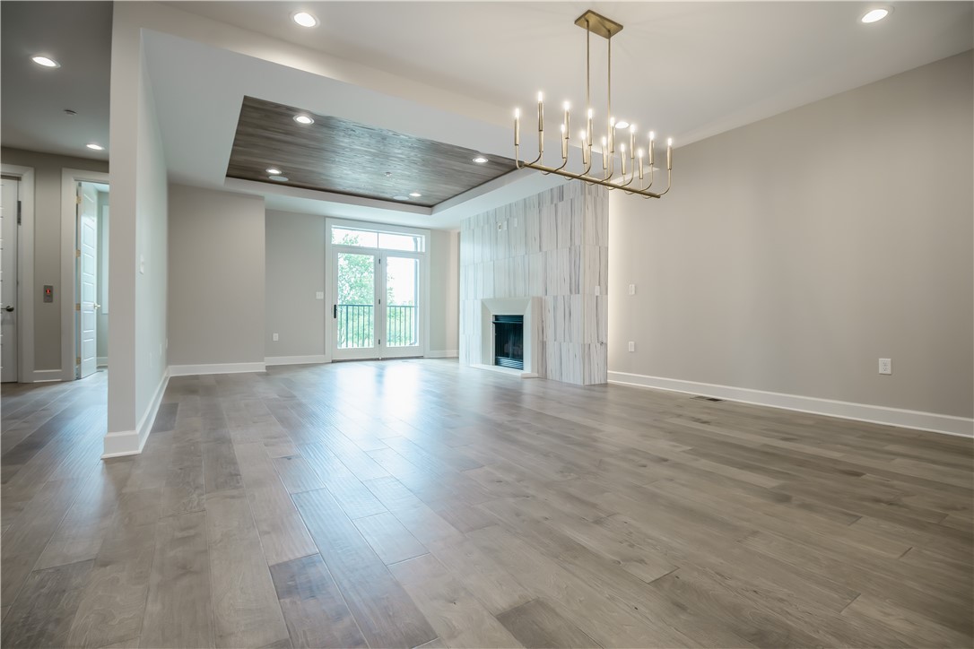 Pinnacle Heights Rogers - Residential