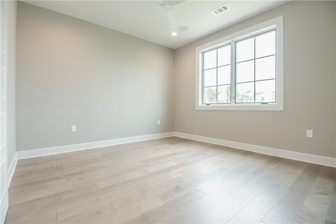 Pinnacle Heights Rogers - Residential