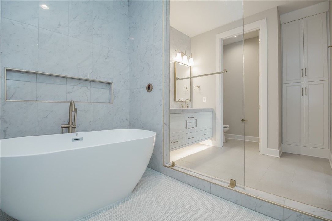 Pinnacle Heights Rogers - Residential