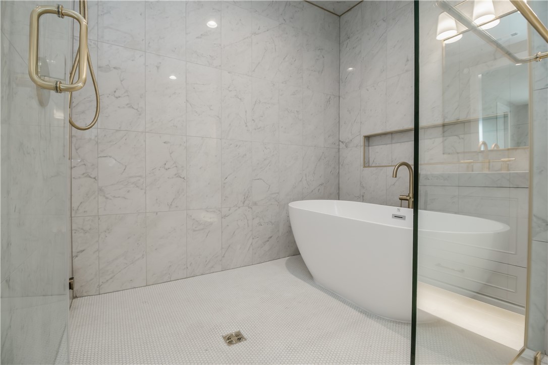 Pinnacle Heights Rogers - Residential