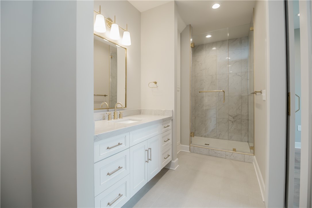 Pinnacle Heights Rogers - Residential