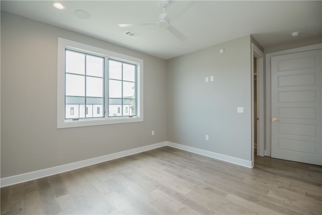 Pinnacle Heights Rogers - Residential