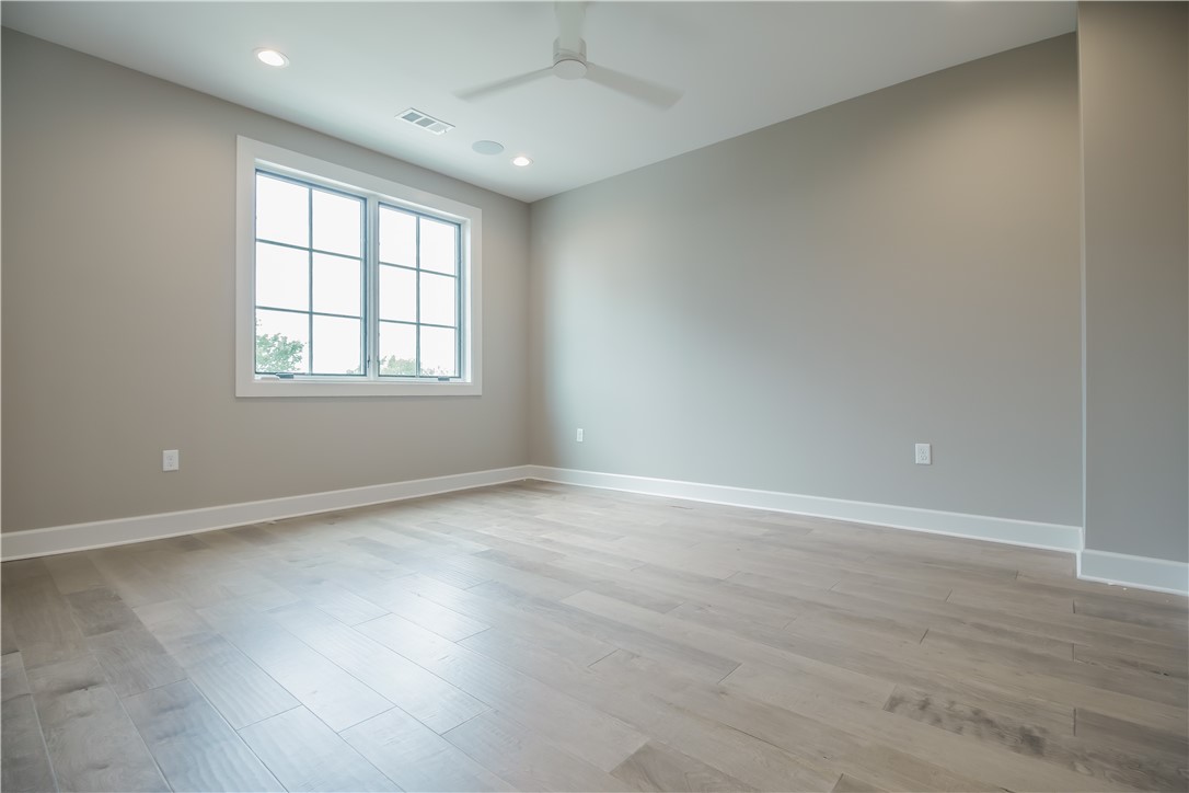 Pinnacle Heights Rogers - Residential