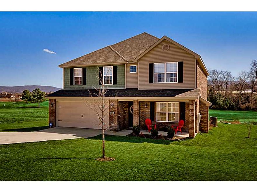BEAUTIFUL HOME BUILT IN 2011 ON FARMINGTON GOLF COURSE. PERFECT FOR ENTERTAINING. HOME FEATURES THREE LIVING SPACES, GRANITE IN KITCHEN, LARGE LOT ON 9TH FAIRWAY, HOT TUB, NEW TILE FLOORS IN KITCHEN AND YOUR CHOICE OF PRAIRE GROVE OR FARMINGTON SCHOOLS.,DON'T MISS OUT!!