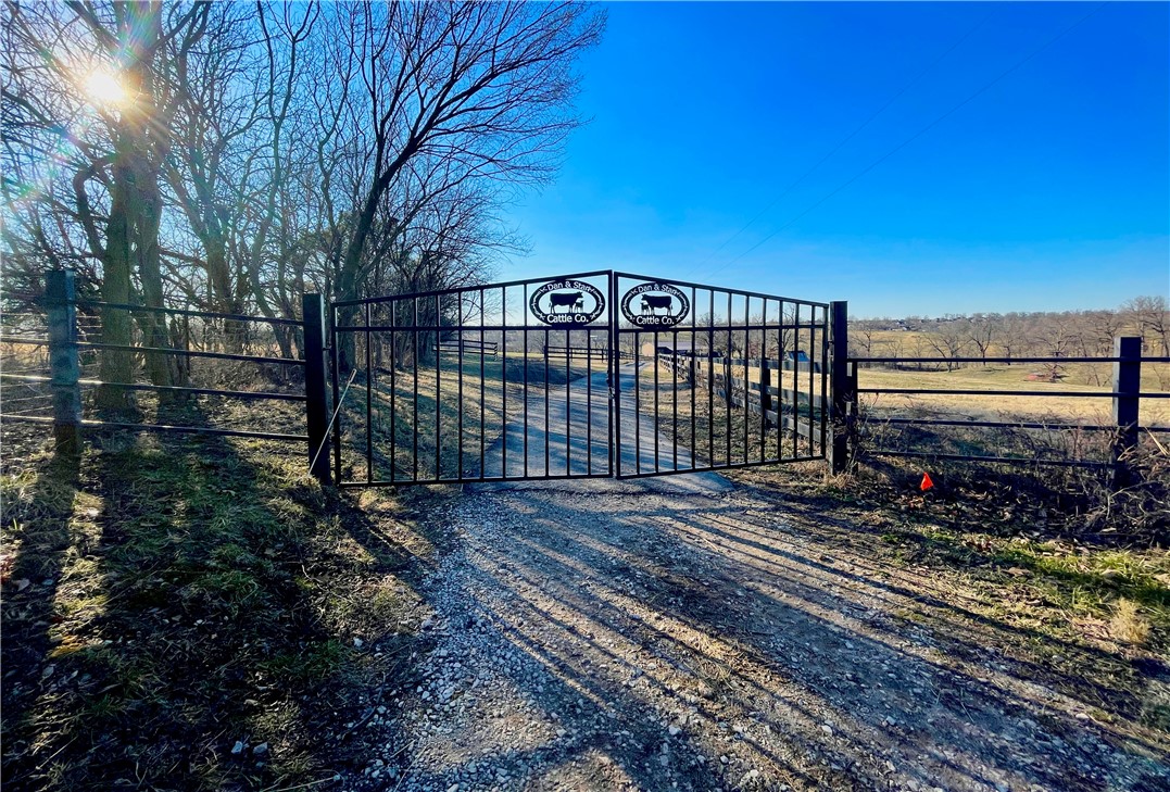 One of the most beautiful and rare finds in ALL of NWA. 3 acres (MOL) of scenic, ready to build land only 5 minutes from I-49. You won't believe this location !
Build your dream home, add a pool, a shop or whatever you choose on this private acreage so close to town.
Well planned deed restrictions provide confidence for your investment while allowing opportunities to customize you will simply not find anywhere else in all of NWA.
Only two lots available so do not wait.