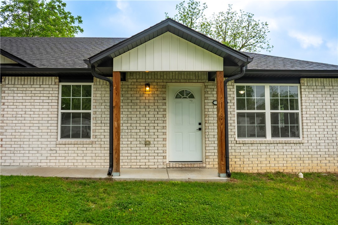 Couchs Add Siloam Spgs - Residential