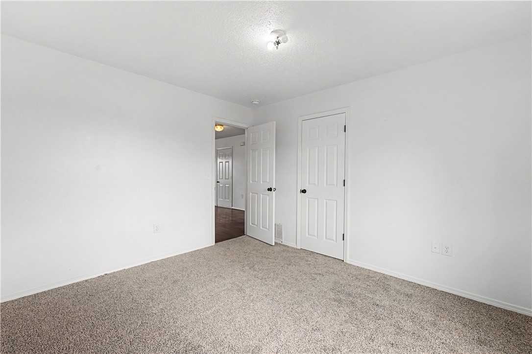 Carriage Square Sub Bentonville - Residential Income