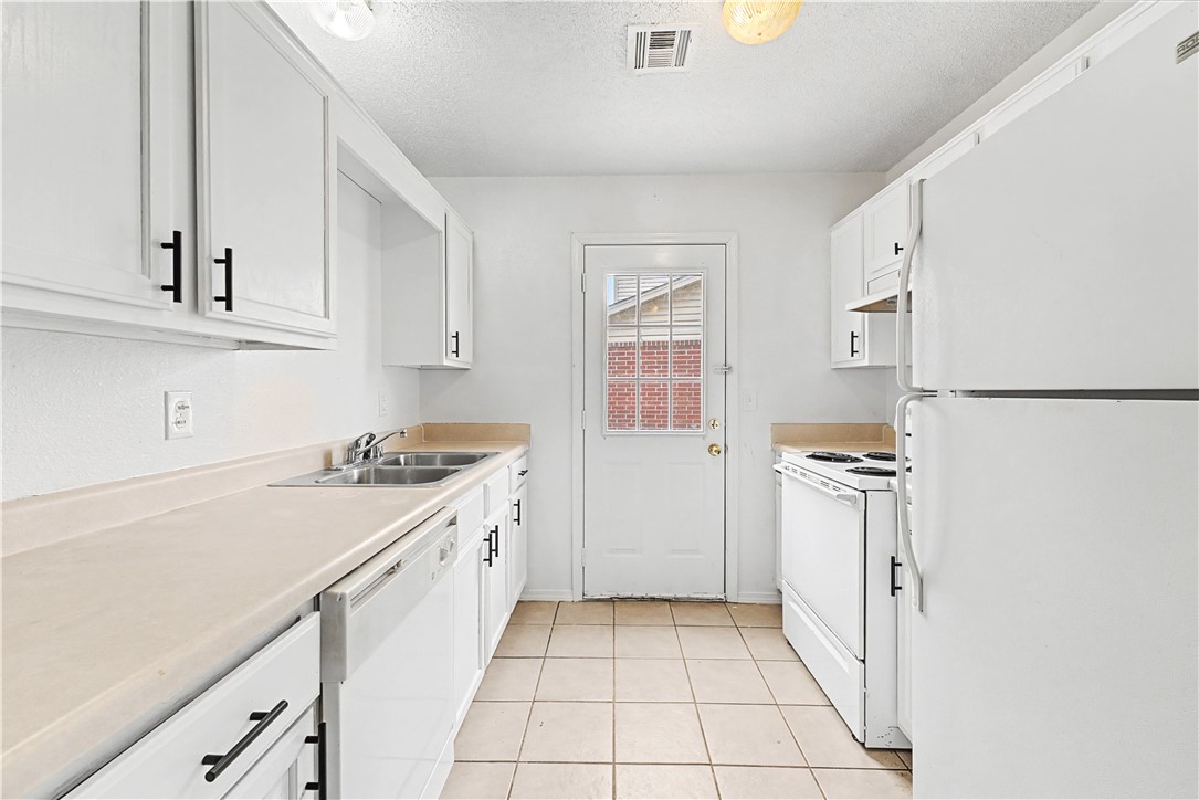 Carriage Square Sub Bentonville - Residential Income