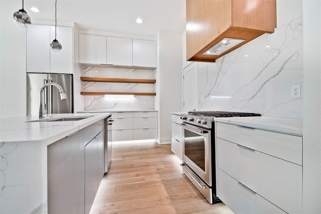 216 NW 9th Street