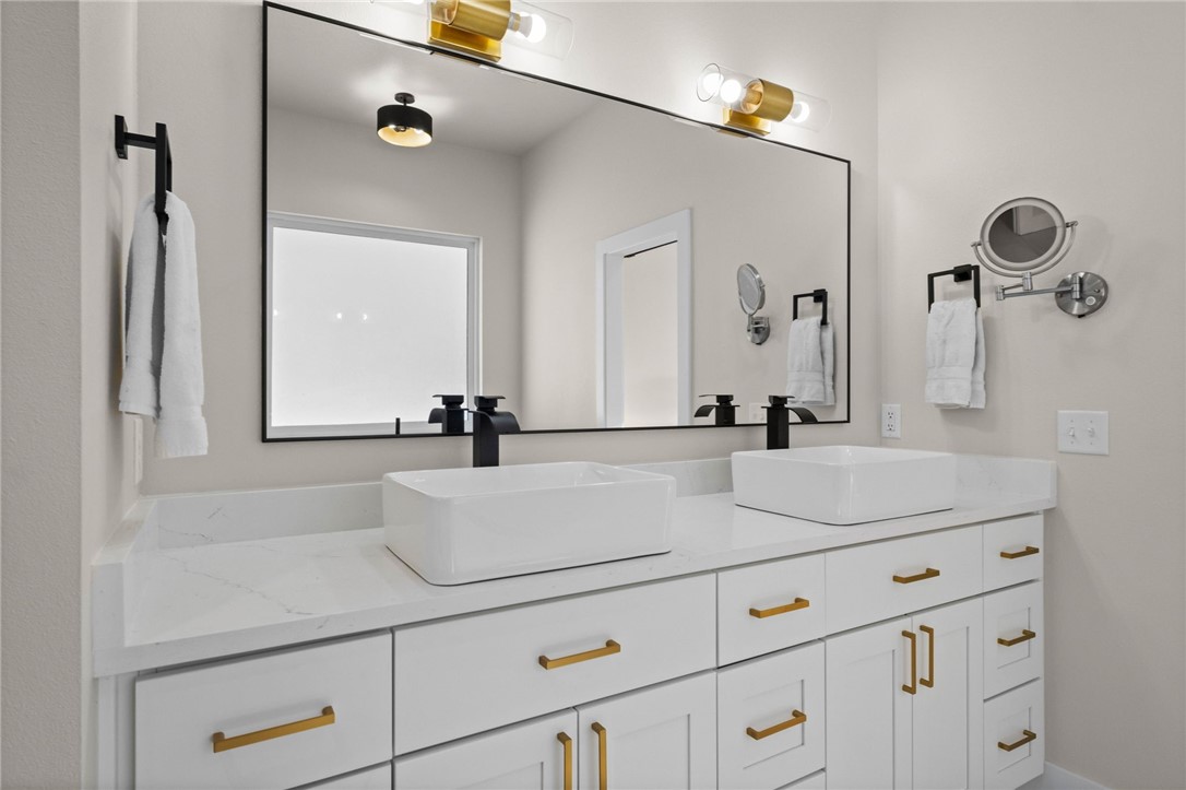 Tiverton - Residential