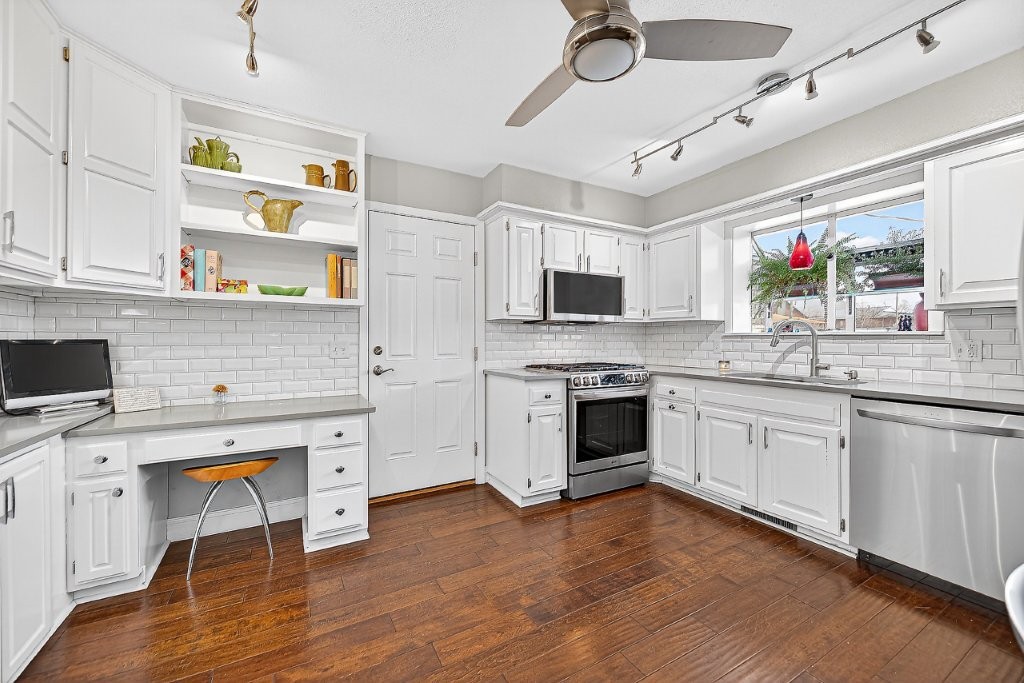 Rosewood Add Rogers - Residential