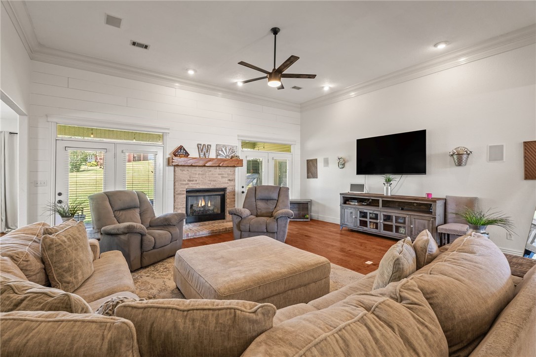 Eagle Crest 1 - Residential
