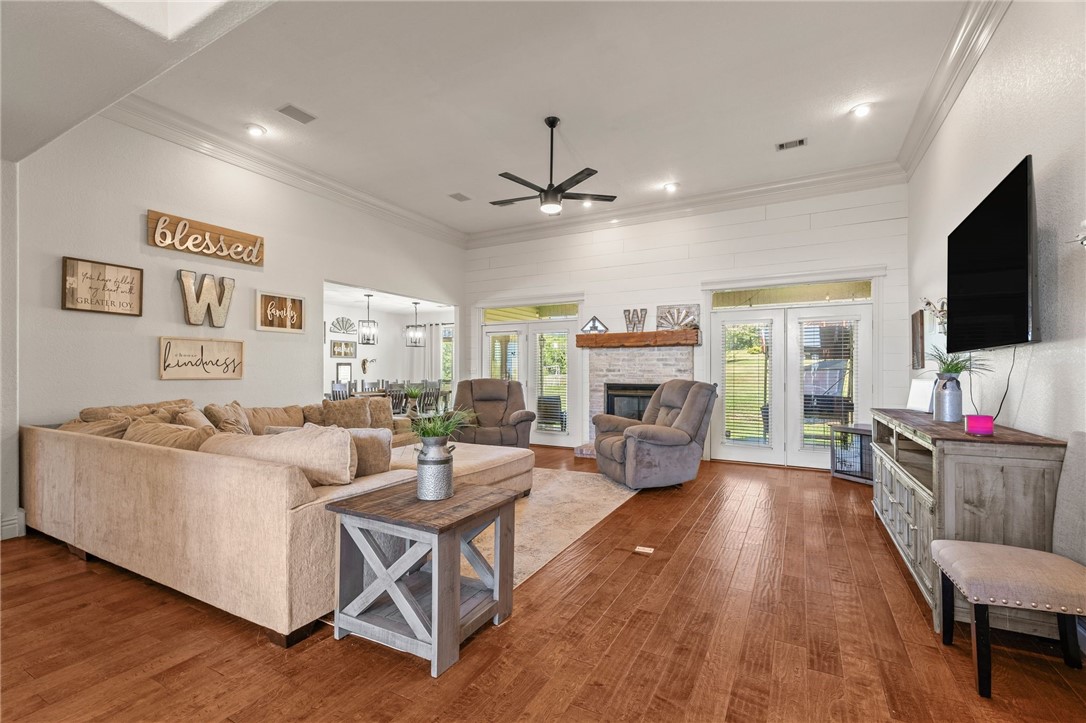 Eagle Crest 1 - Residential