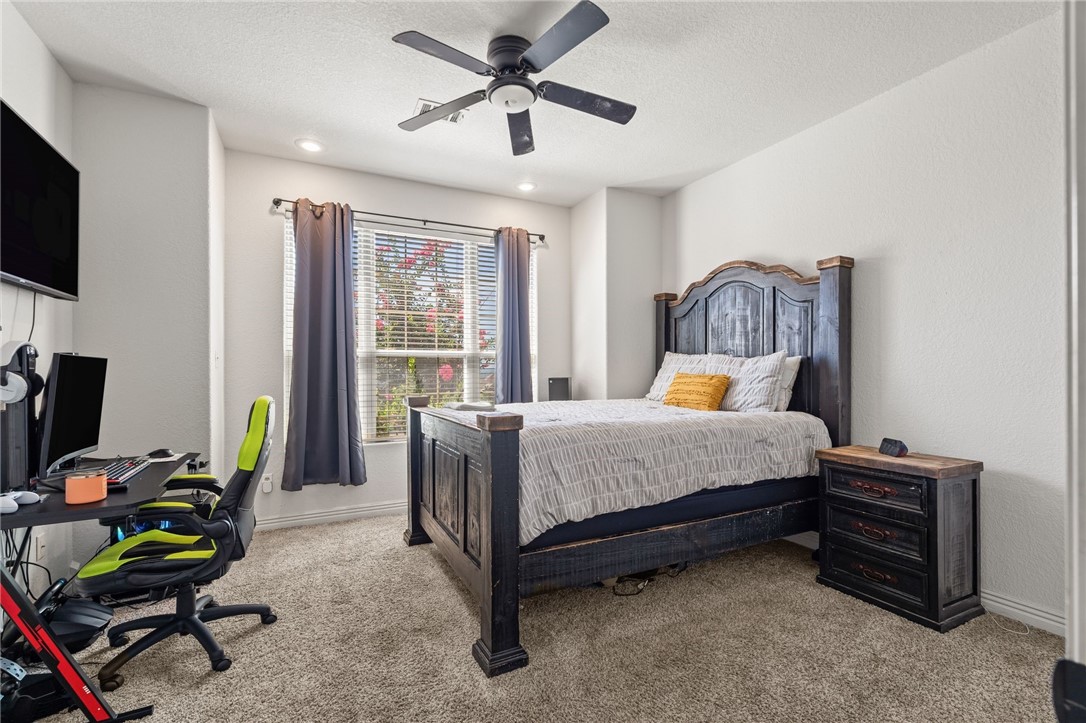 Eagle Crest 1 - Residential