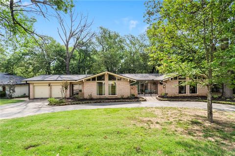 301 S Dogwood Street Siloam Springs AR 72761