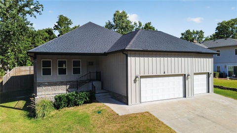 Photo of 4 Clovelly Lane, Bella Vista, AR 72715 (MLS # 1359206)