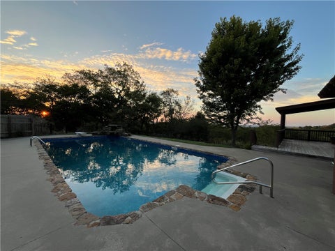 Photo of 1010 E Rockwood Trail, Fayetteville, AR 72701 (MLS # 1351093)