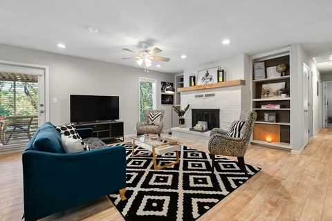 Photo of 15 Churchill Drive, Bella Vista, AR 72715 (MLS # 1339096)