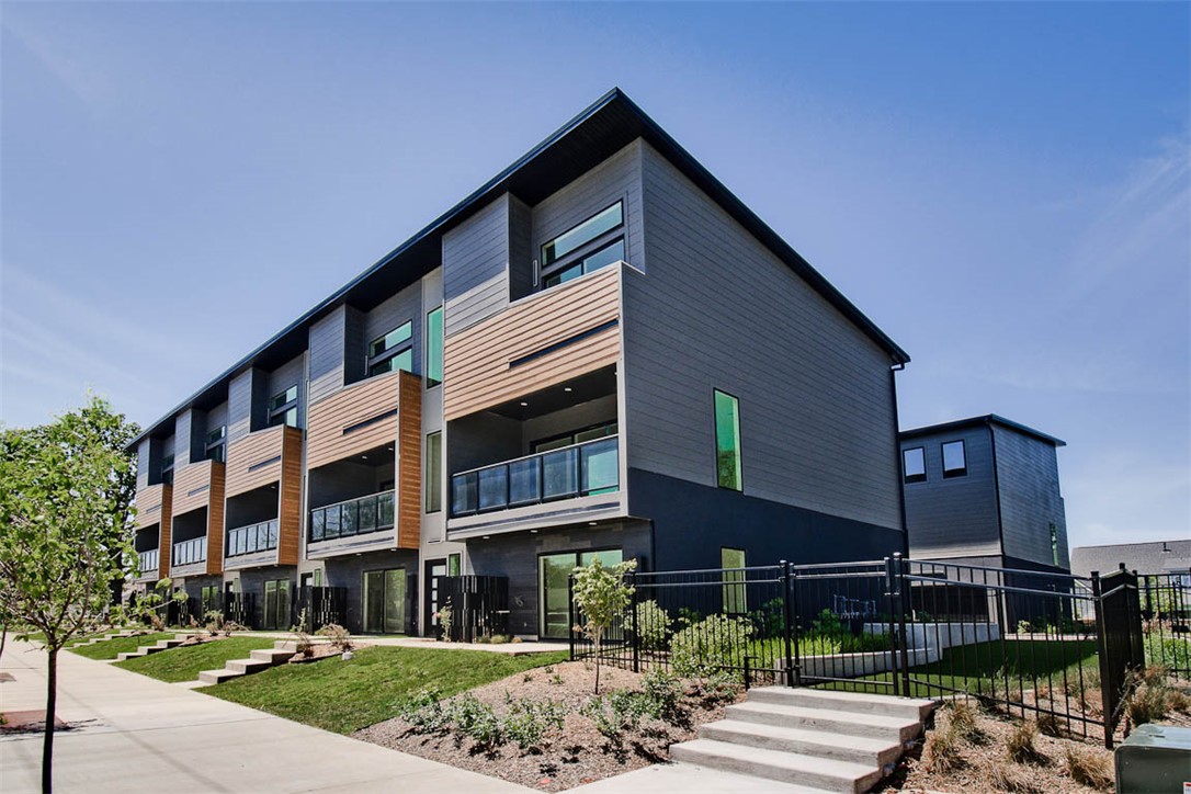 9TH & A HORIZONTAL PROPERTY REGIME-BENTO - Residential