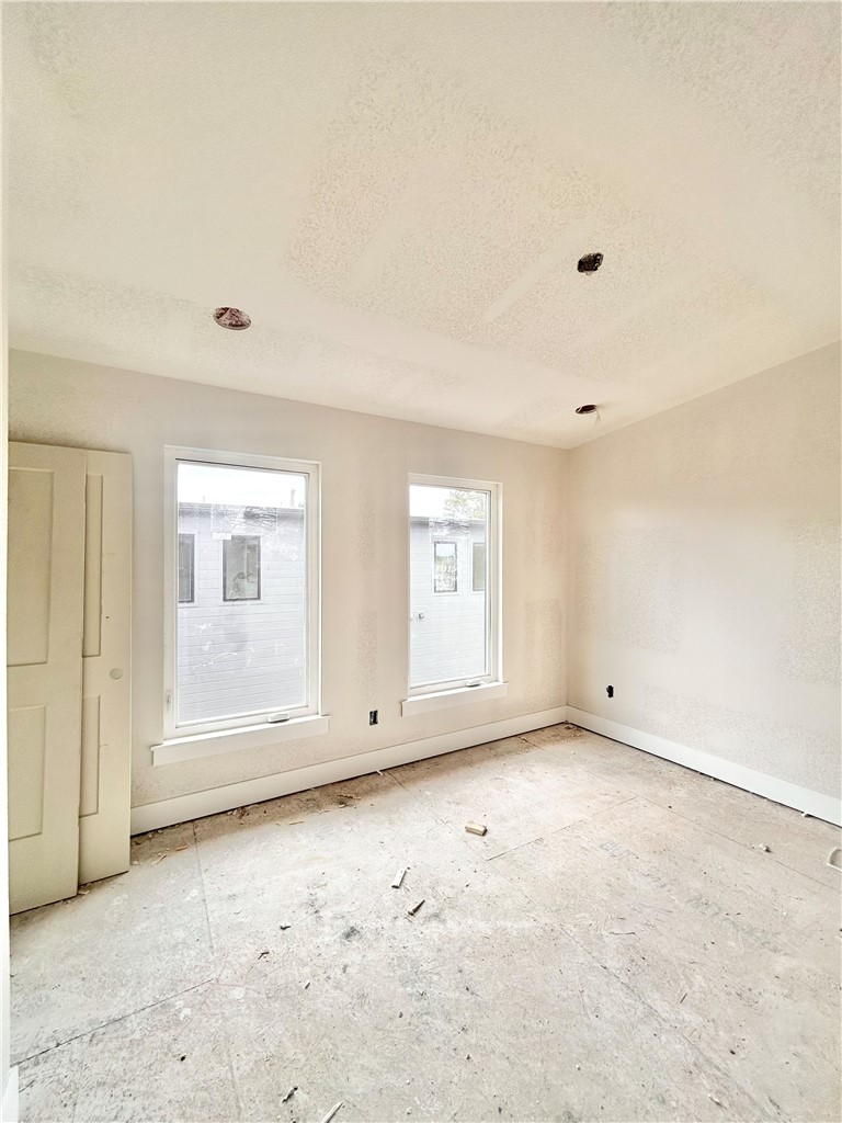 9TH & A HORIZONTAL PROPERTY REGIME-BENTO - Residential