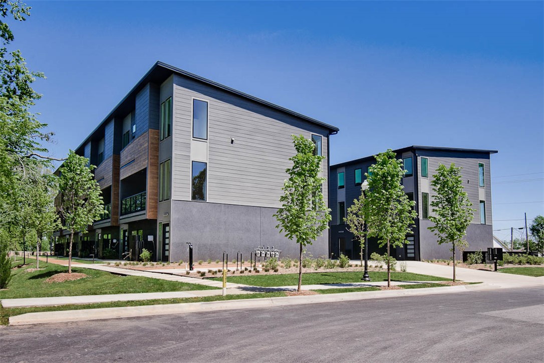 9TH & A HORIZONTAL PROPERTY REGIME-BENTO - Residential