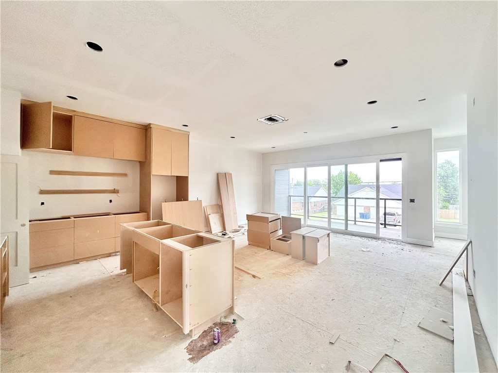 9TH & A HORIZONTAL PROPERTY REGIME-BENTO - Residential