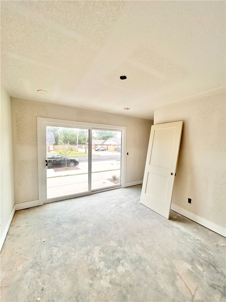 9TH & A HORIZONTAL PROPERTY REGIME-BENTO - Residential