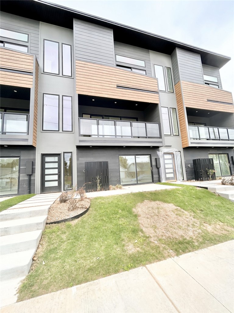 9TH & A HORIZONTAL PROPERTY REGIME-BENTO - Residential