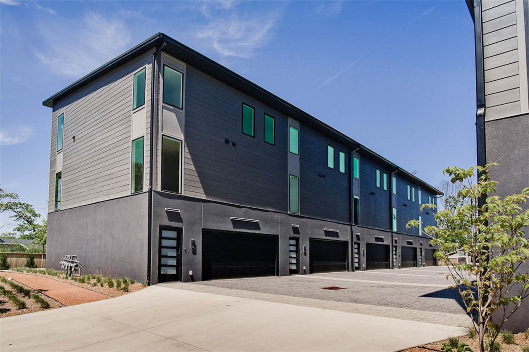 9TH & A HORIZONTAL PROPERTY REGIME-BENTO - Residential