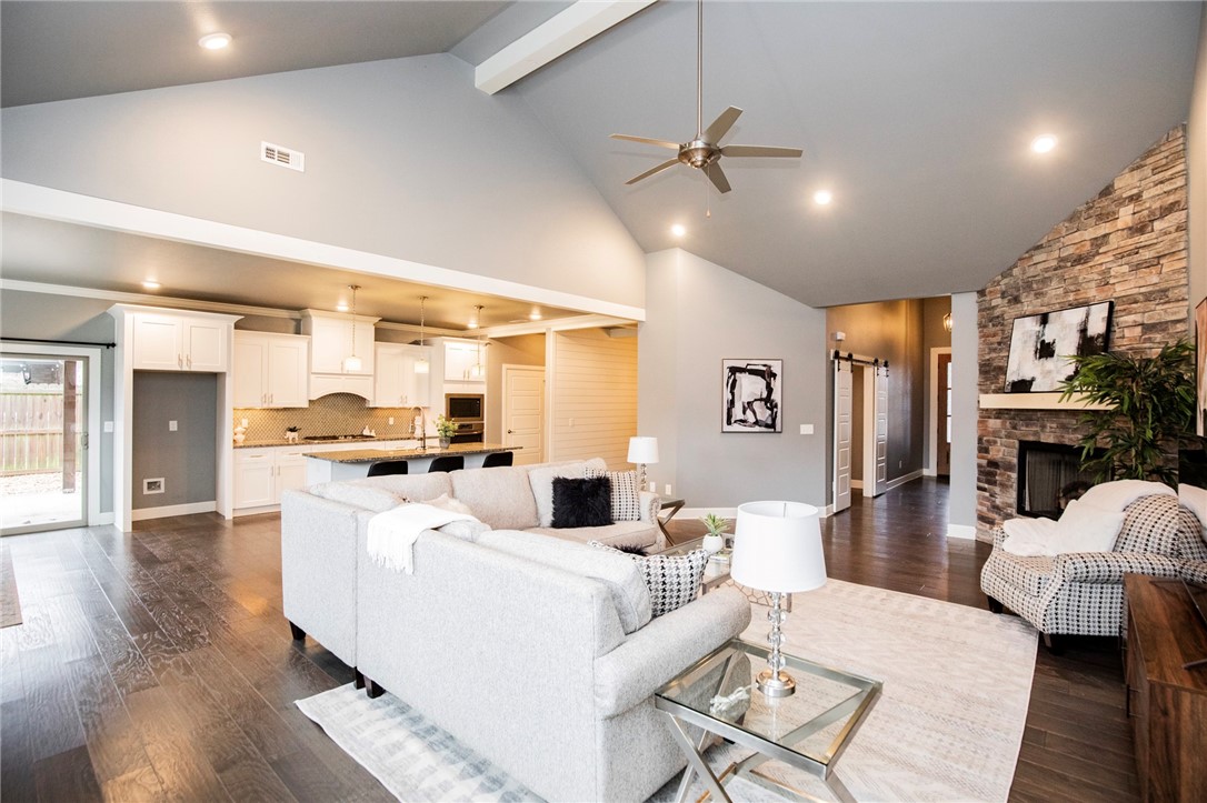 Rolling Acres Ph II Sub Bentonville - Residential