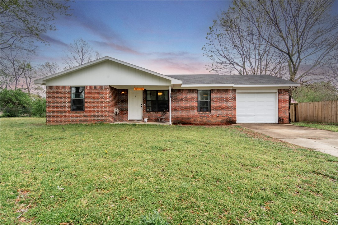 Imagine living just minutes from everything Northwest Arkansas has to offer, all while enjoying the peace of a friendly cul-de-sac. With new LVP floors and solar panels, this 3 bedroom 1 bath brick home is a perfect fit for first-time buyers, students, or investors. With 984 SF of space and a location only 2.7 miles from Highway 49, it offers both comfort and convenience at an affordable price. Donāt miss out on this great opportunity!