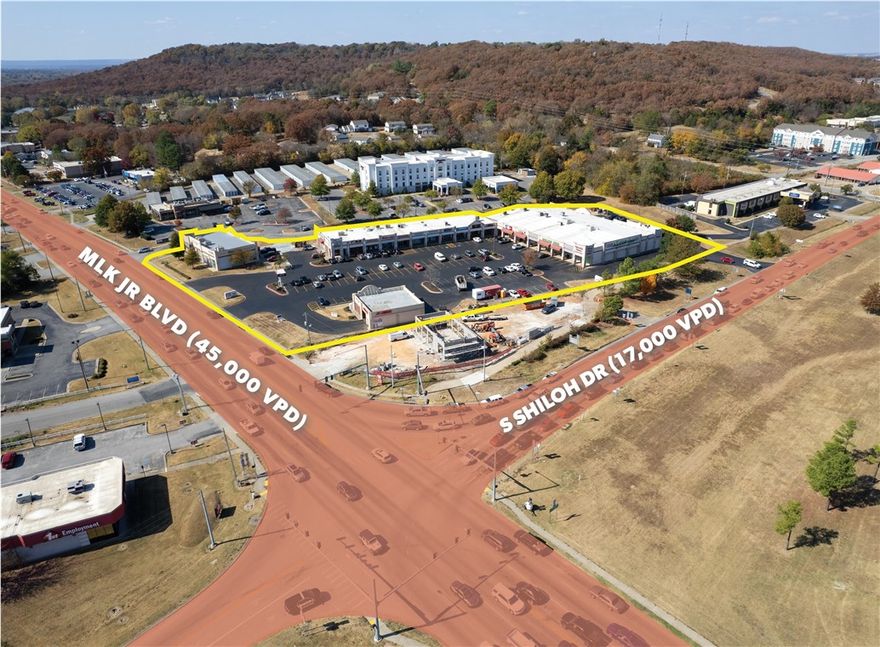University Square offers a prime retail space available for lease in a high-traffic area of Fayetteville, AR. The property boasts excellent visibility with 45,000 vehicles per day on MLK Jr Blvd and close proximity to the University of Arkansas. ±2,580 SF unit with two conference/training rooms, four Offices, and two single stall restrooms & kitchenette