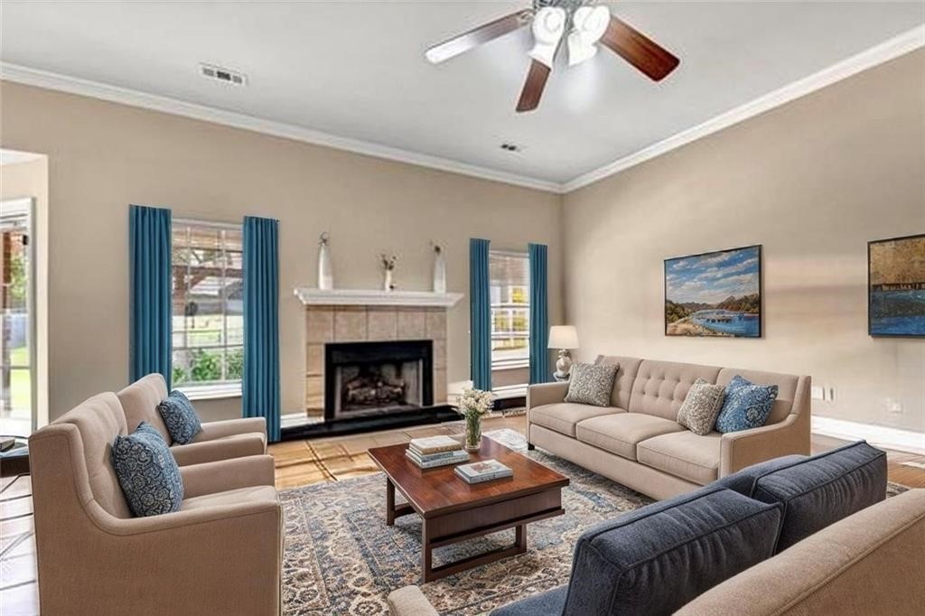 Crazy Eight Sub - Residential Lease