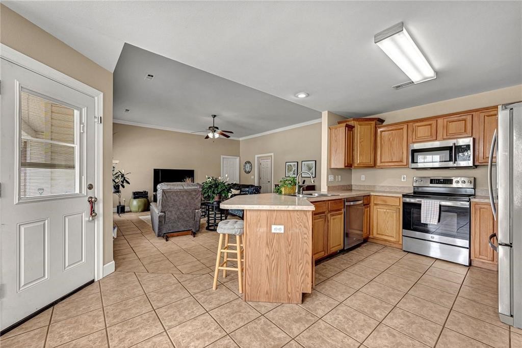 Crazy Eight Sub - Residential Lease