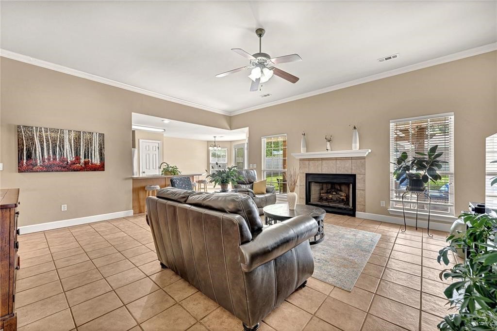 Crazy Eight Sub - Residential Lease