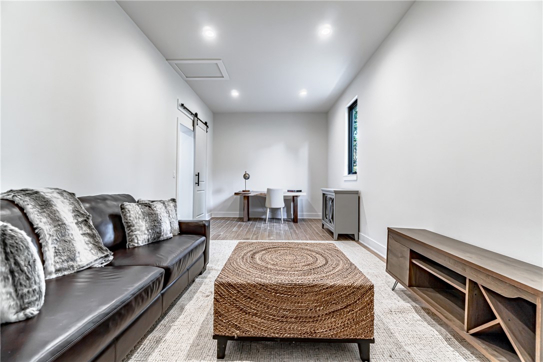 Sec 30, Twp 20, Range 30 - Residential